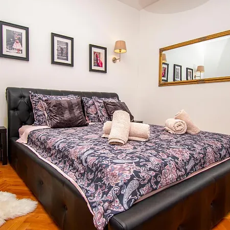Apartamento Nina Colosseum